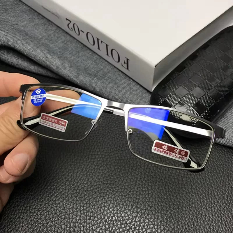 Gafas de lectura clásicas con montura rectangular